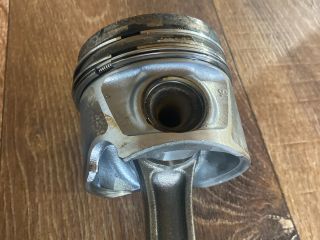 bontott VW GOLF V Dugattyú és Hajtókar