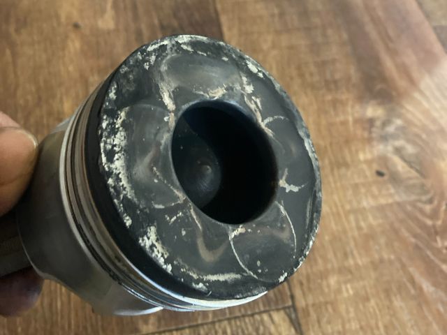 bontott VW GOLF V Dugattyú és Hajtókar