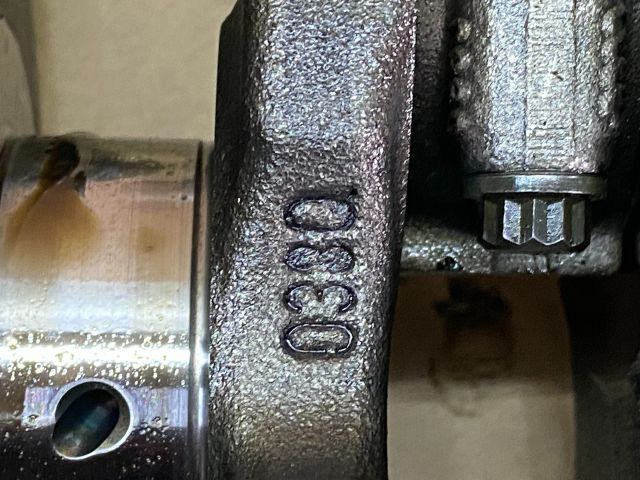 bontott VW GOLF V Dugattyú, Hajtókar és Főtengely