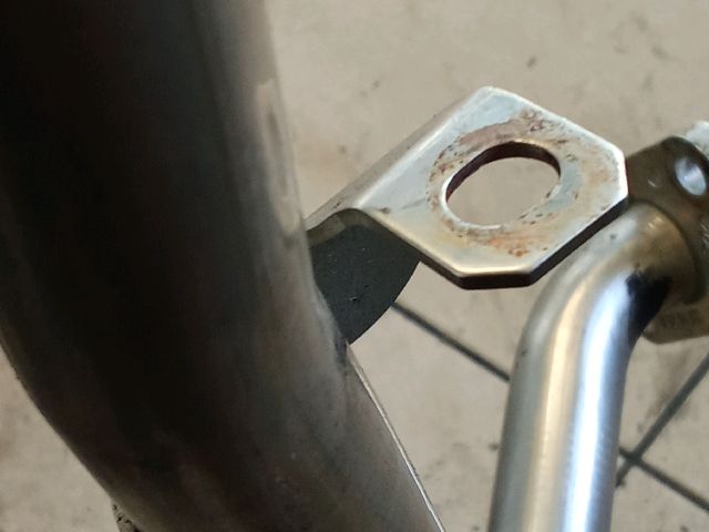 bontott VW GOLF V EGR Hűtő Cső