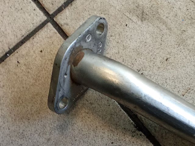 bontott VW GOLF V EGR Hűtő Cső