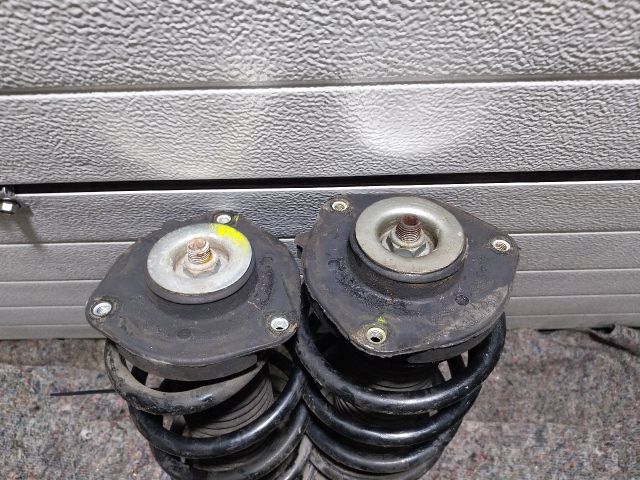 bontott VW GOLF V Első Lengéscsillapító Pár