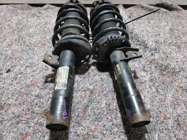 bontott VW GOLF V Első Lengéscsillapító Pár