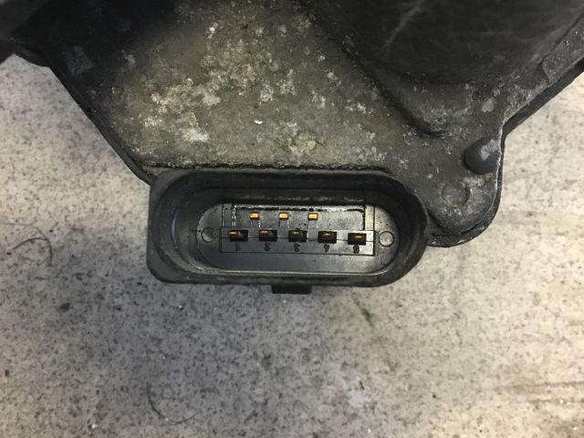 bontott VW GOLF V Fojtószelep (Elektromos)