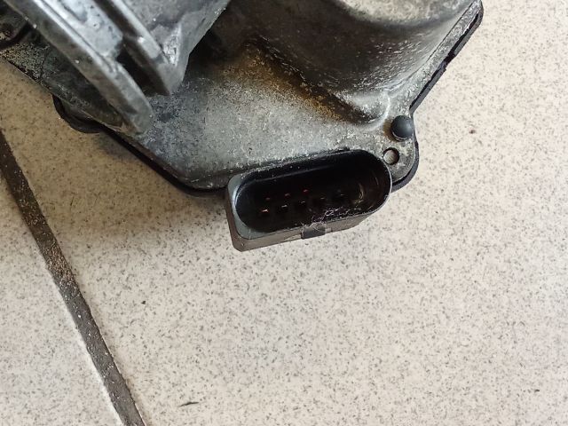 bontott VW GOLF V Fojtószelep (Elektromos)