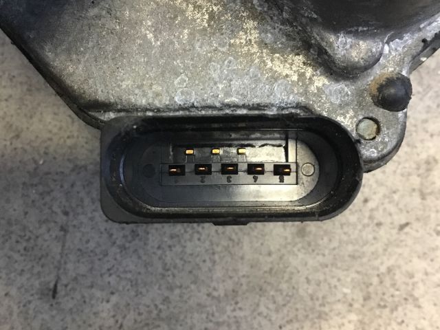 bontott VW GOLF V Fojtószelep (Elektromos)