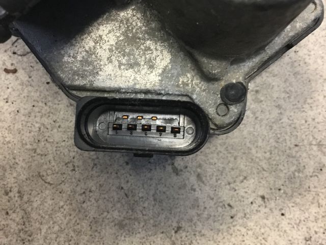 bontott VW GOLF V Fojtószelep (Elektromos)