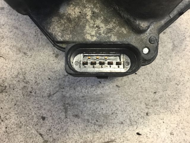 bontott VW GOLF V Fojtószelep (Elektromos)