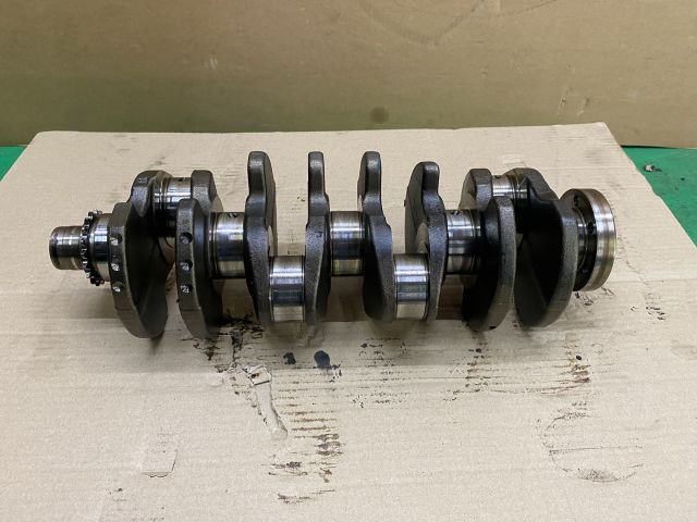 bontott VW GOLF V Főtengely (Magában)