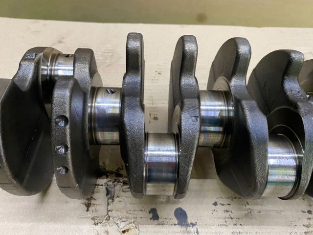 bontott VW GOLF V Főtengely (Magában)