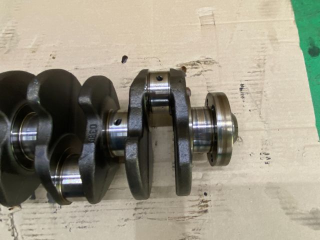 bontott VW GOLF V Főtengely (Magában)