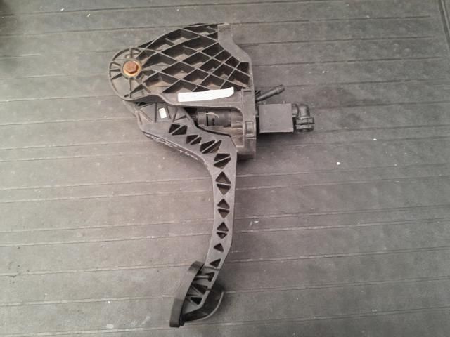 bontott VW GOLF V Gázpedál (Elektromos)