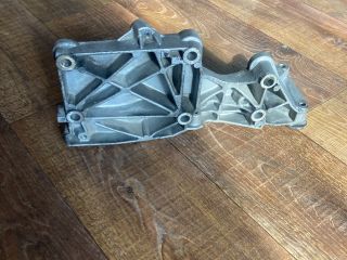 bontott VW GOLF V Generátor Tartó Bak