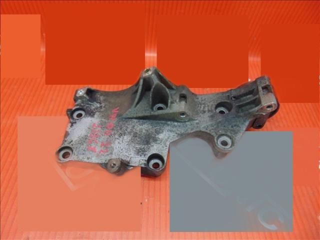 bontott VW GOLF V Generátor Tartó Bak