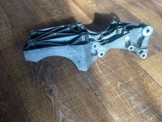 bontott VW GOLF V Generátor Tartó Bak