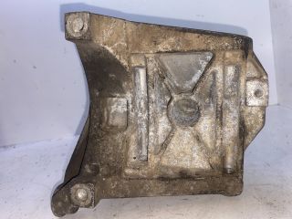 bontott VW GOLF V Generátor Tartó Bak