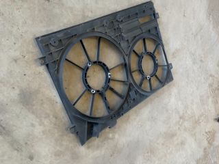 bontott VW GOLF V Hűtőventilátor Keret
