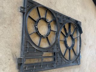 bontott VW GOLF V Hűtőventilátor Keret