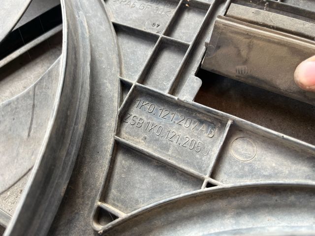 bontott VW GOLF V Hűtőventilátor