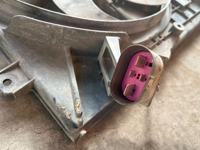 bontott VW GOLF V Hűtőventilátor