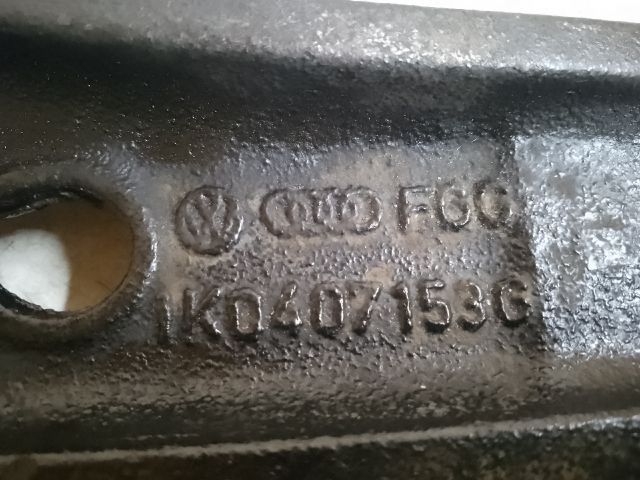 bontott VW GOLF V Jobb első Lengőkar