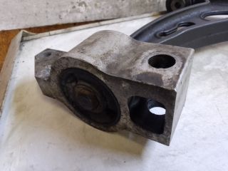 bontott VW GOLF V Jobb első Lengőkar