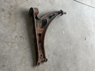 bontott VW GOLF V Jobb első Lengőkar