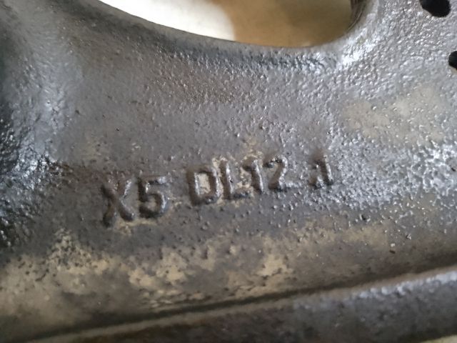 bontott VW GOLF V Jobb első Lengőkar