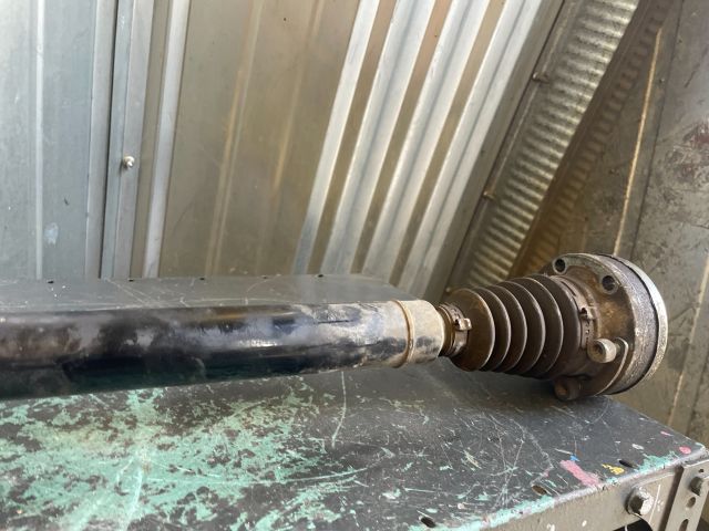 bontott VW GOLF V Jobb Féltengely