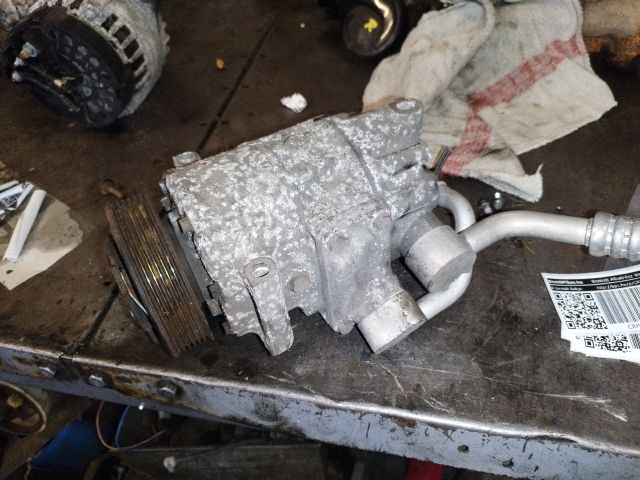 bontott VW GOLF V Klímakompresszor