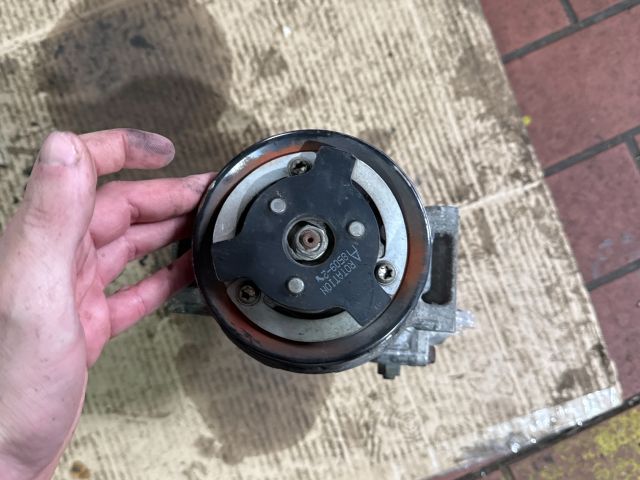 bontott VW GOLF V Klímakompresszor