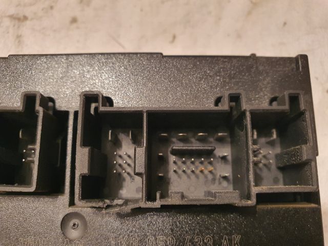 bontott VW GOLF V Komfort Elektronika