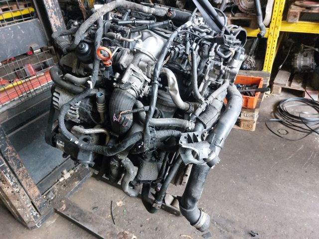 bontott VW GOLF V Komplett Motor (Segédberendezésekkel)