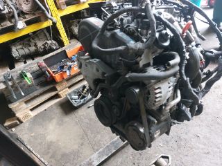 bontott VW GOLF V Komplett Motor (Segédberendezésekkel)