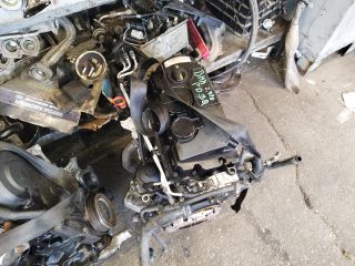 bontott VW GOLF V Motor (Fűzött blokk hengerfejjel)