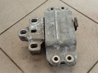 bontott VW GOLF V Motor Tartó Bak (Pozíciófüggetlen)