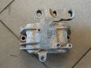 bontott VW GOLF V Motor Tartó Bak (Pozíciófüggetlen)