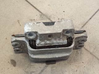 bontott VW GOLF V Motor Tartó Bak (Pozíciófüggetlen)