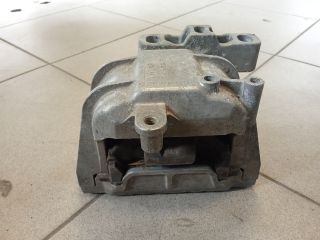 bontott VW GOLF V Motor Tartó Bak (Pozíciófüggetlen)