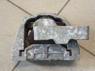 bontott VW GOLF V Motor Tartó Bak (Pozíciófüggetlen)