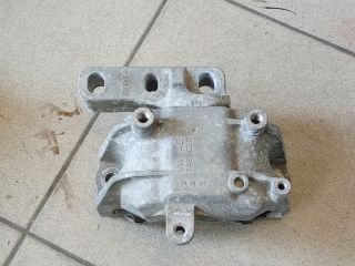bontott VW GOLF V Motor Tartó Bak (Pozíciófüggetlen)