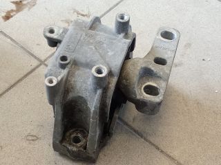 bontott VW GOLF V Motor Tartó Bak (Pozíciófüggetlen)