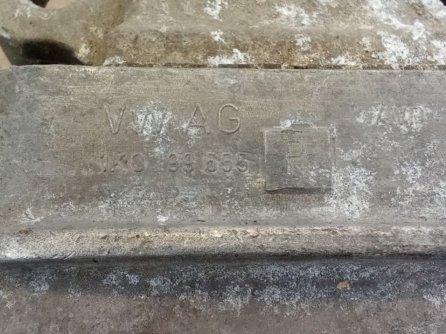 bontott VW GOLF V Motor Tartó Bak (Pozíciófüggetlen)