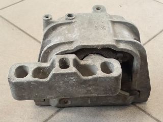 bontott VW GOLF V Motor Tartó Bak (Pozíciófüggetlen)