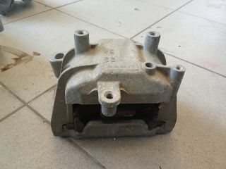 bontott VW GOLF V Motor Tartó Bak (Pozíciófüggetlen)