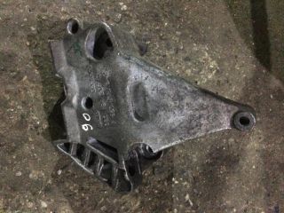 bontott VW GOLF V Motor Tartó Bak (Pozíciófüggetlen)