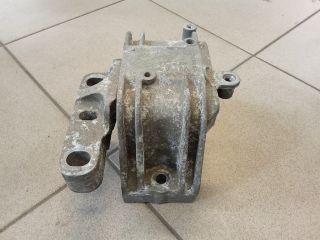 bontott VW GOLF V Motor Tartó Bak (Pozíciófüggetlen)
