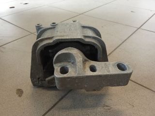 bontott VW GOLF V Motor Tartó Bak (Pozíciófüggetlen)