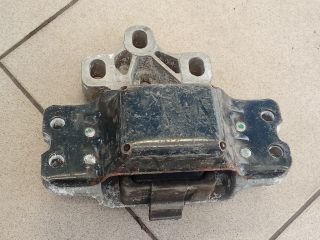 bontott VW GOLF V Motor Tartó Bak (Pozíciófüggetlen)