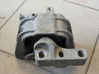 bontott VW GOLF V Motor Tartó Bak (Pozíciófüggetlen)